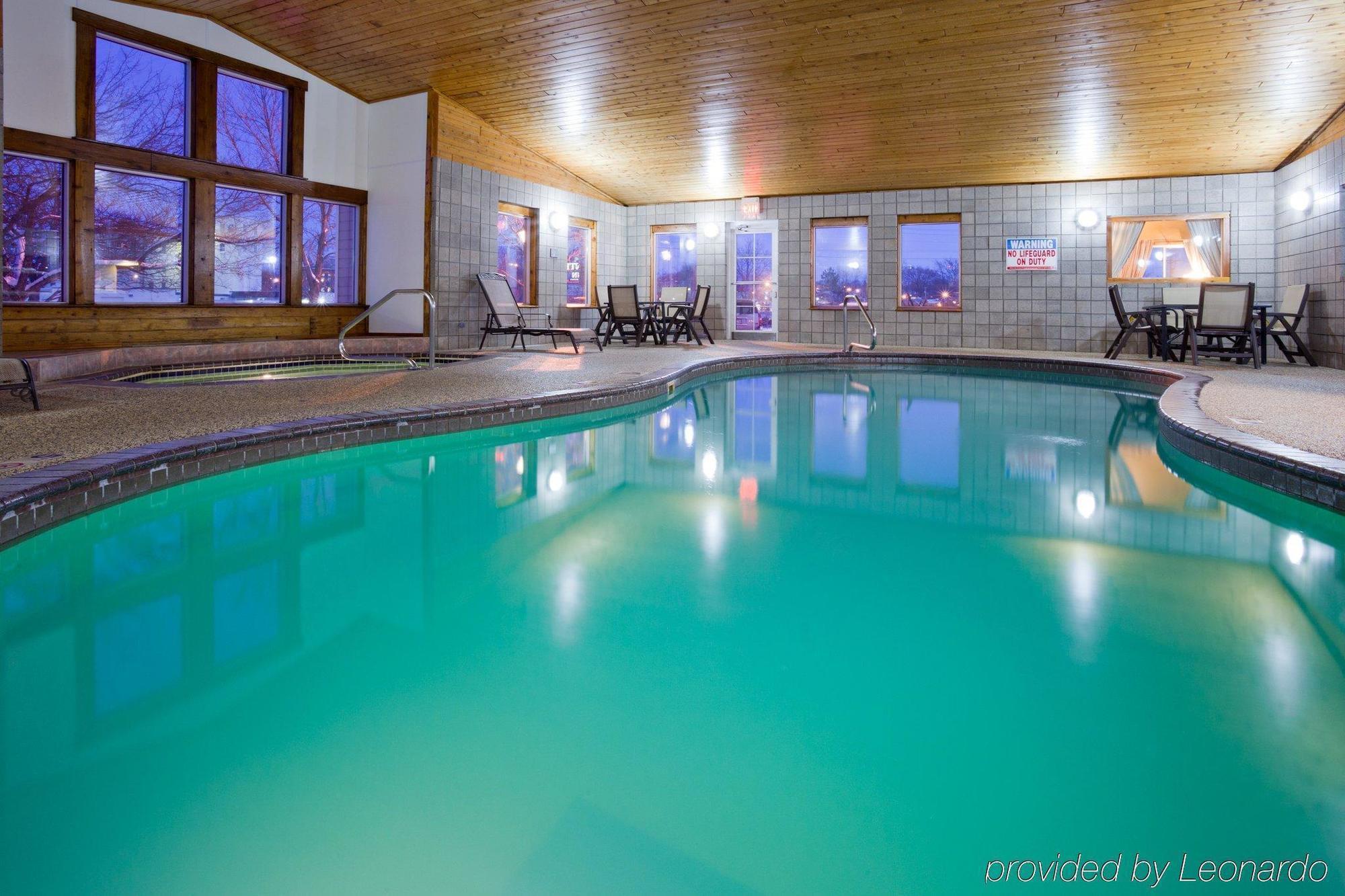 Country Inn & Suites By Radisson, Northfield, Mn Екстериор снимка